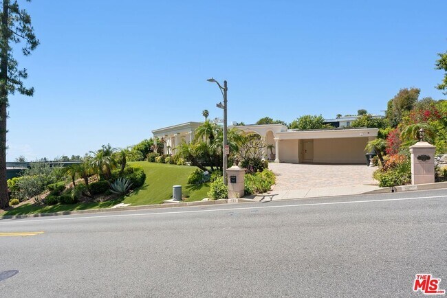 Foto del edificio - 1725 Loma Vista Dr