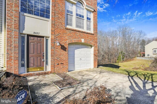 Building Photo - 8427 Carmela Cir