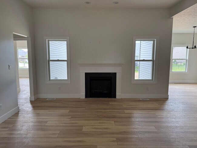 Building Photo - New Construction! West side location. 4br,...