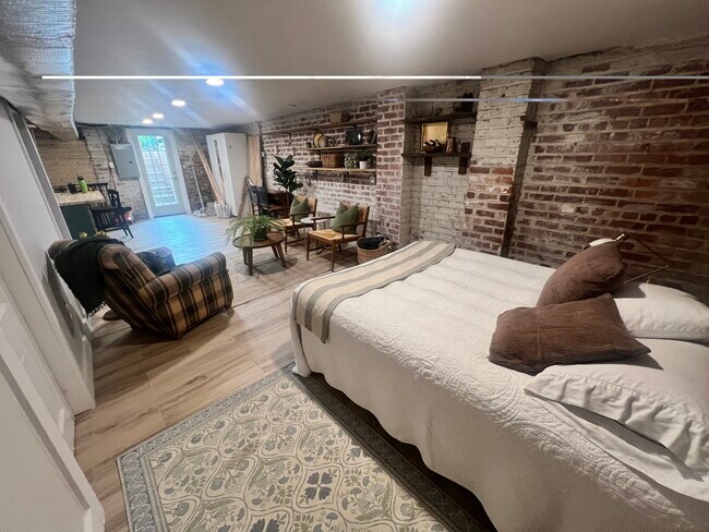 Foto del edificio - 2905 Parkwood Ave