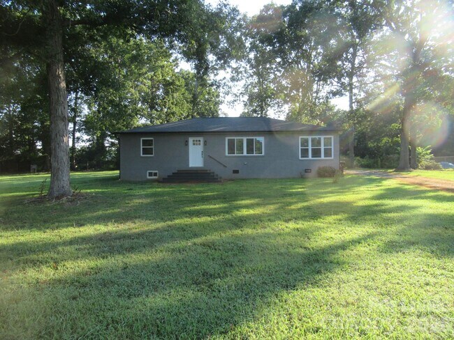 Building Photo - 2378 Reepsville Rd