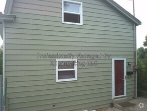 Building Photo - 651 Bigelow St