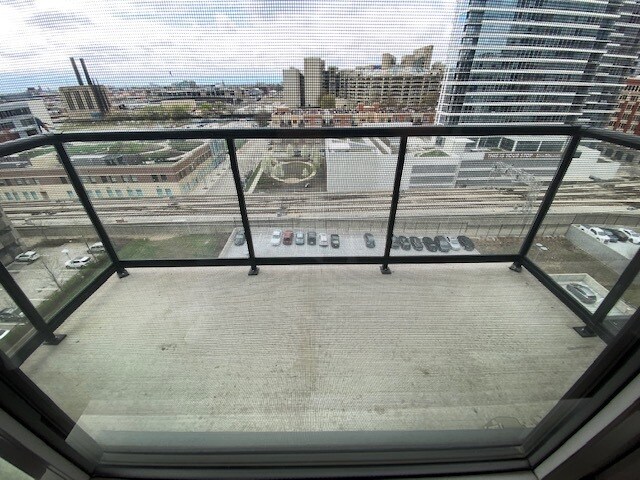 Foto del edificio - 739 S Clark St