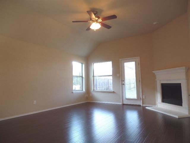 Foto del edificio - 5241 Bear Valley Dr