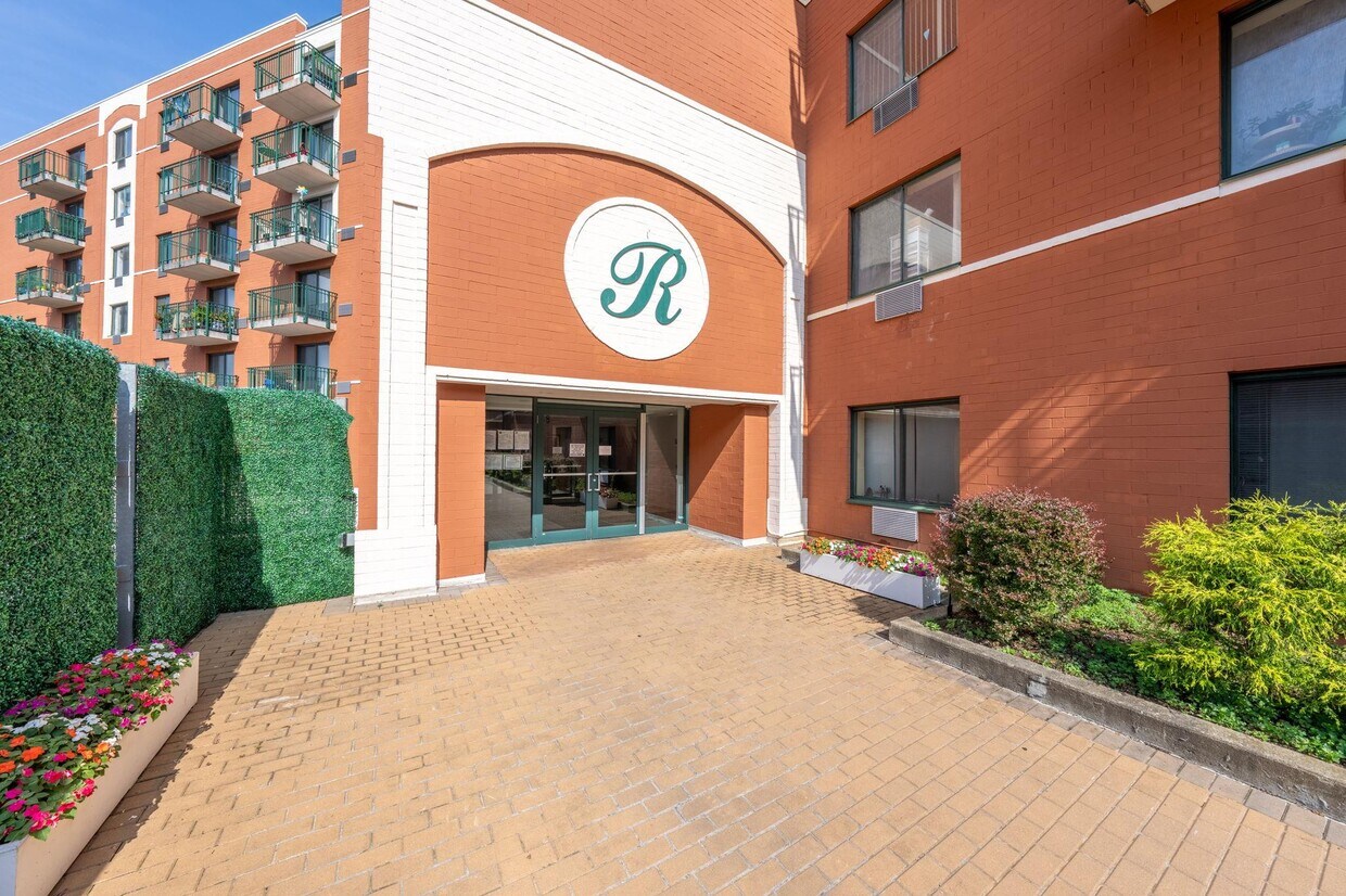 Foto principal - 123 Mamaroneck Ave