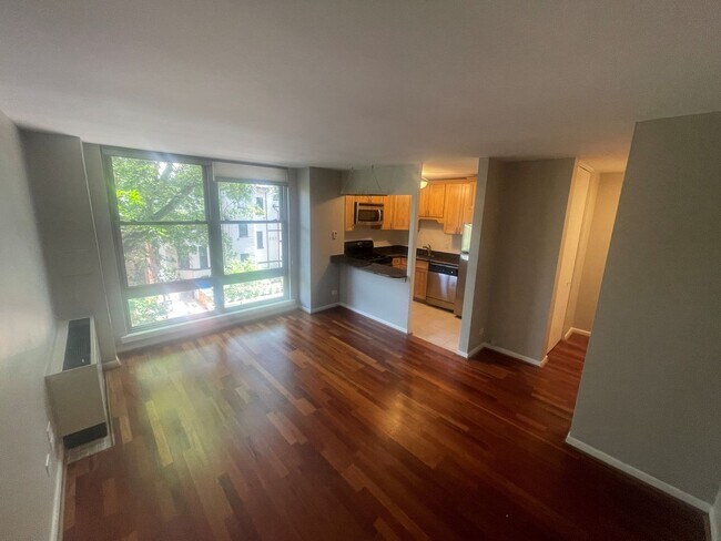 Foto del edificio - Amazing 1BR in DuPont - utilities included!