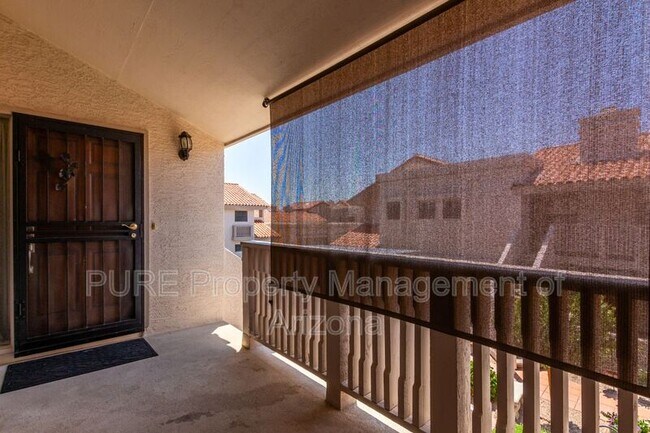Building Photo - 7800 E Lincoln Dr