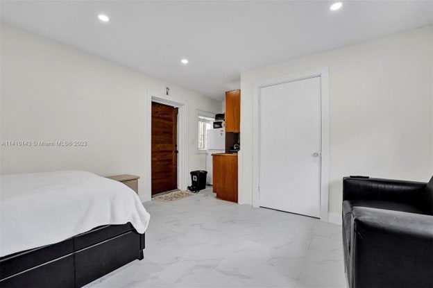Foto del edificio - 1169 SW 23rd Ave