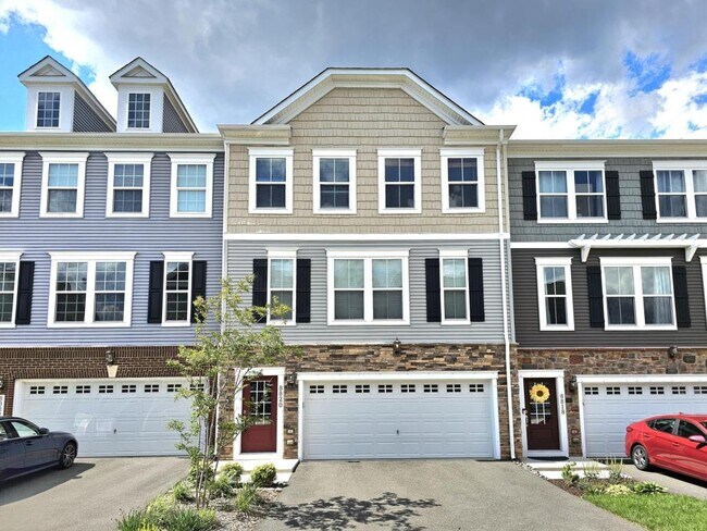 Photo - 8820 Englewood Farms Dr Townhome