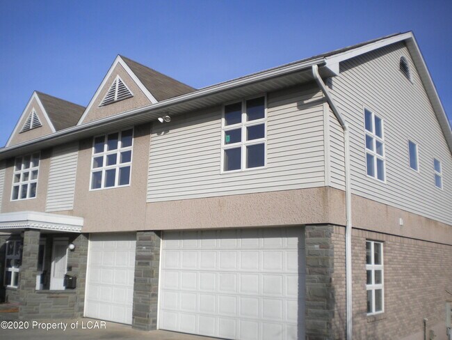 Foto del edificio - 1 Rowhouse Ln