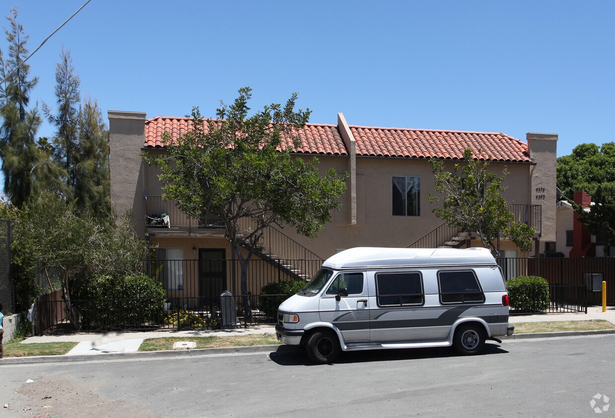 Foto del edificio - 4575-4579 N 38th St