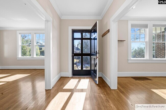 Foto del edificio - 1701 Pinewood Dr