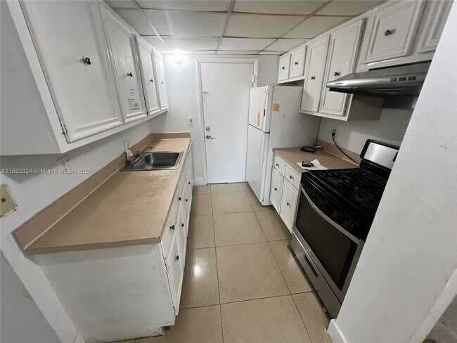 Foto del edificio - 17911 NW 68th Ave