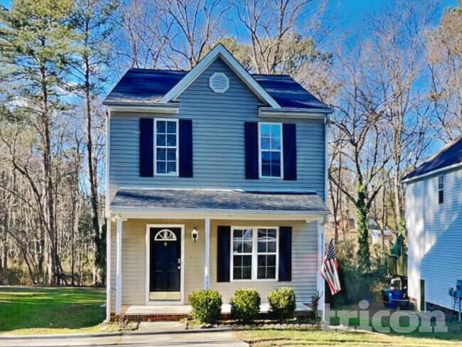 Building Photo - 4409 Woodlawn Dr