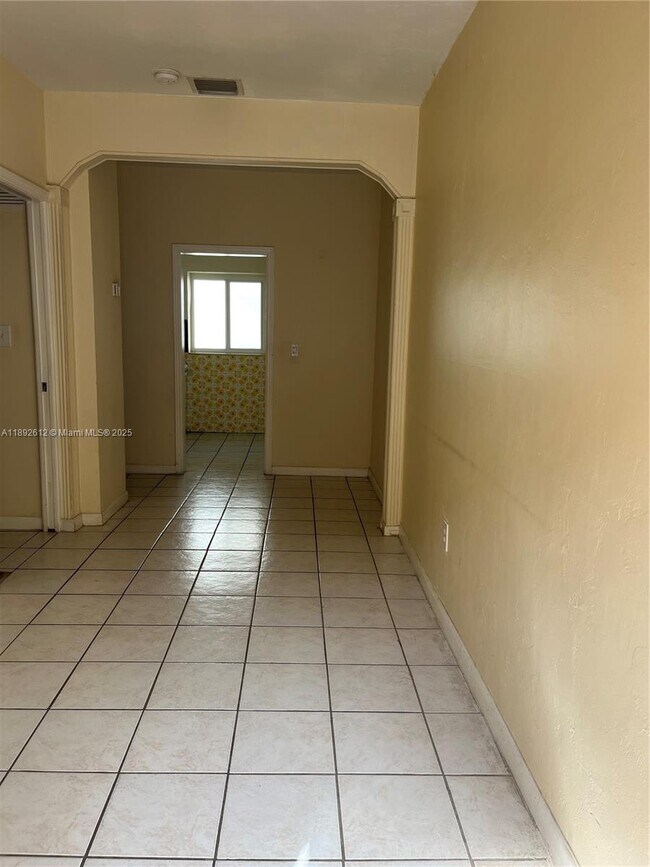 Foto del edificio - 1035 SW 3rd St