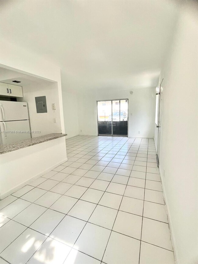 Building Photo - 850 SW 74th Terrace