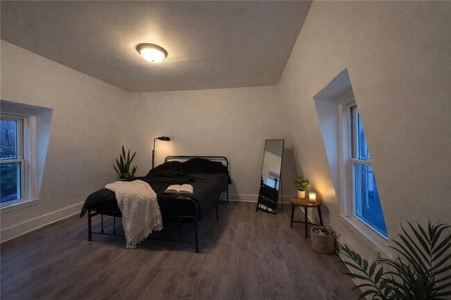 Foto del edificio - 212-212 N Main St