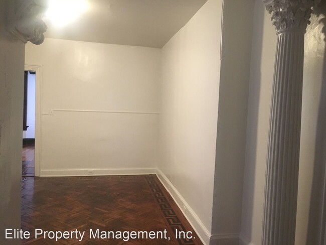 Building Photo - 3 br, 1 bath House - 246 E Philadelphia St...