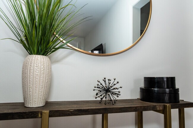 Sala de estar - 1344 Briar Creek Rd