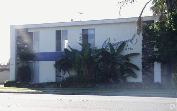 Primary Photo - Orangewood Manor Apartments
