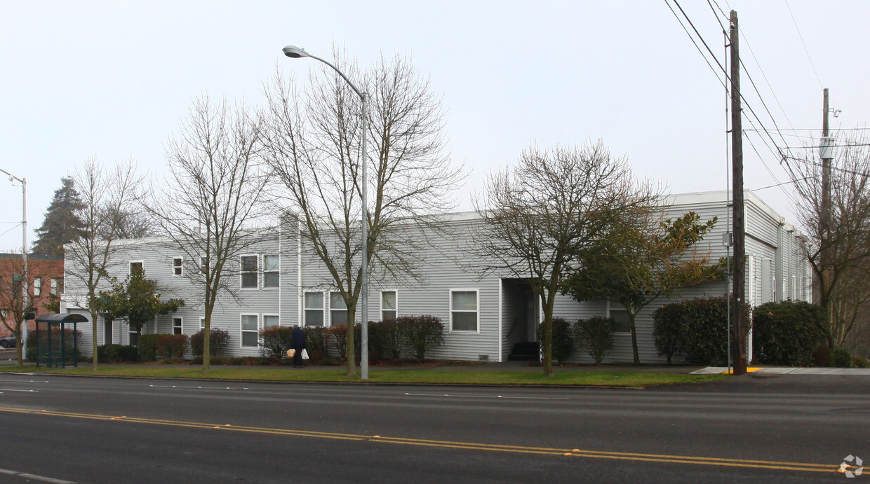 Building Photo - Pacific Crest Apartments