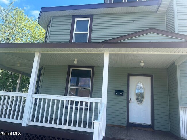 Building Photo - 44 Montcalm St