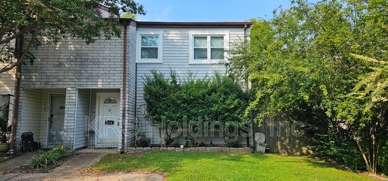 Primary Photo - 218 N Palmyra Dr