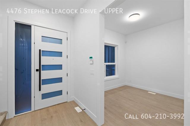 Building Photo - Lovely Upper in Auguston with Spice Kitchen