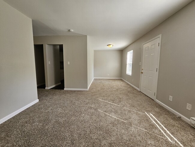 Foto del edificio - 3834 Ireland Dr