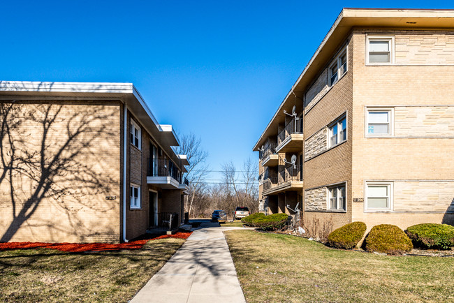 Foto del edificio - 15210-14 Chicago Rd