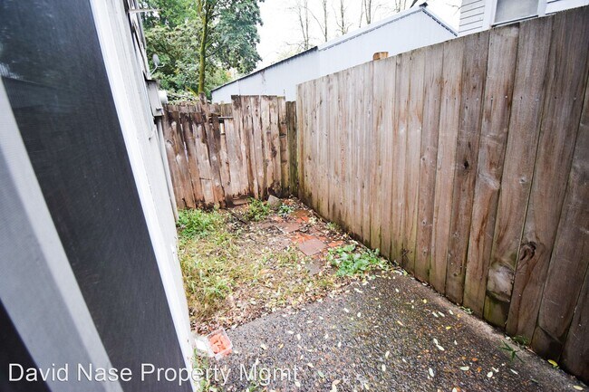 Building Photo - 2 br, 1 bath House - 1930 SW Hume Court