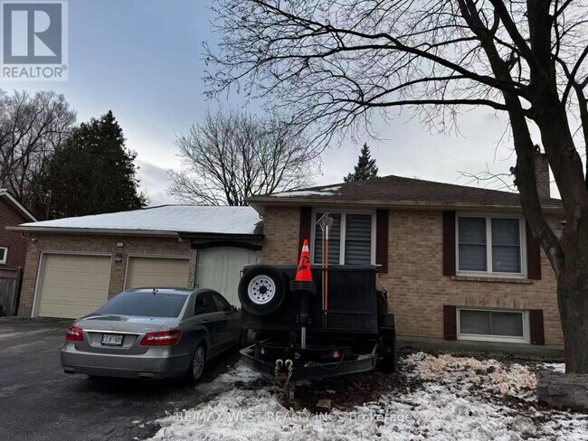 Building Photo - 16 Milne Ln