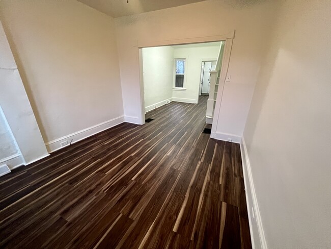 Building Photo - 462 S Christian St