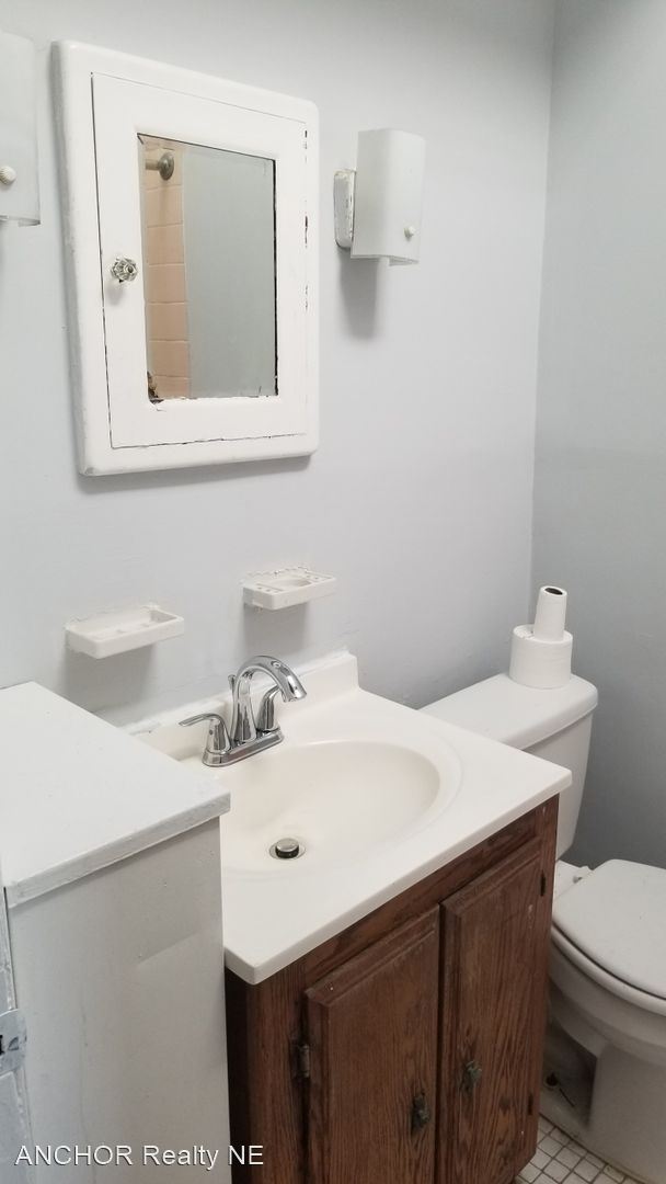 Building Photo - 3 br, 1 bath House - 3048 Robbins St.