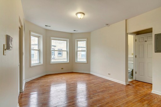 Foto del edificio - 7421 S Kimbark Ave