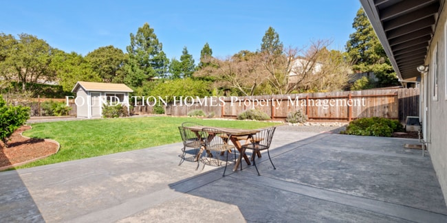 Foto del edificio - 151 Kenwood Ct