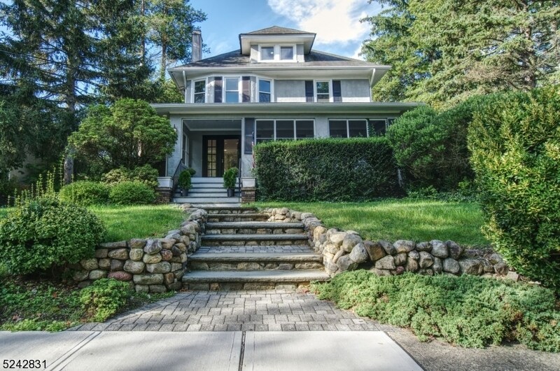 Primary Photo - 91 Birchwood Rd
