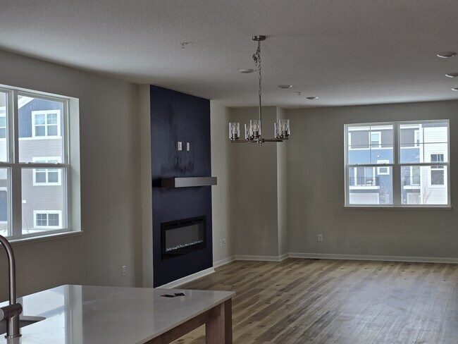 Foto del edificio - 8652 Kenyon Ct NE