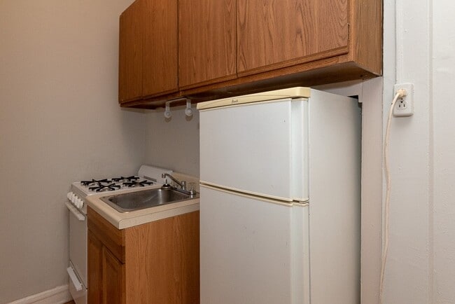 Building Photo - 2832 N Burling