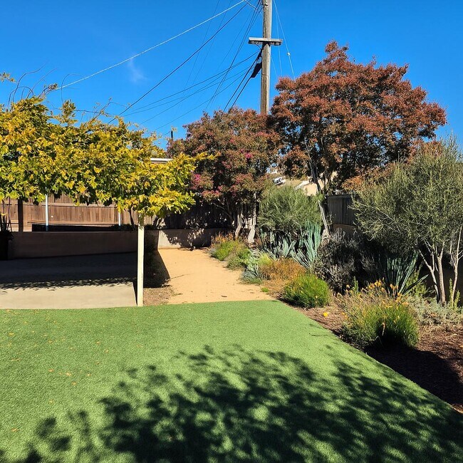 Patio interior - 334 Calor Dr