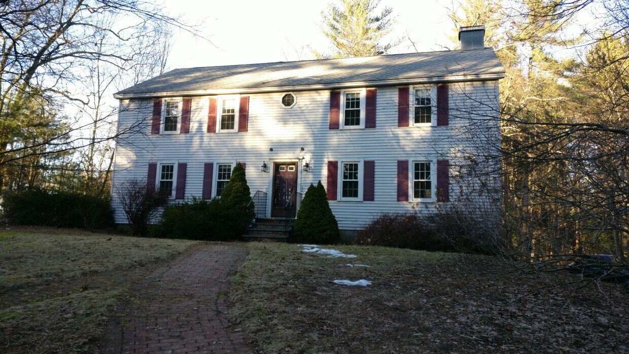 8 Demery Rd, Hudson, NH 03051 Apartments in Hudson, NH