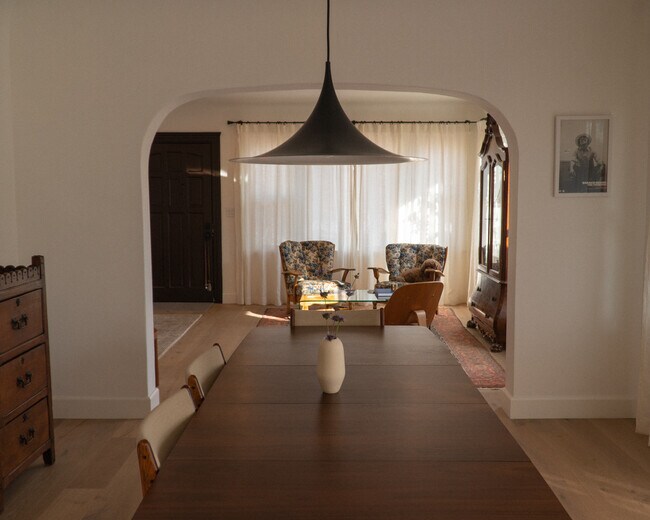 Foto del edificio - 5032 Range View Ave