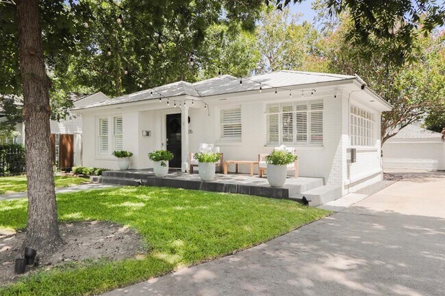 Building Photo - 3305 Glenview Ave
