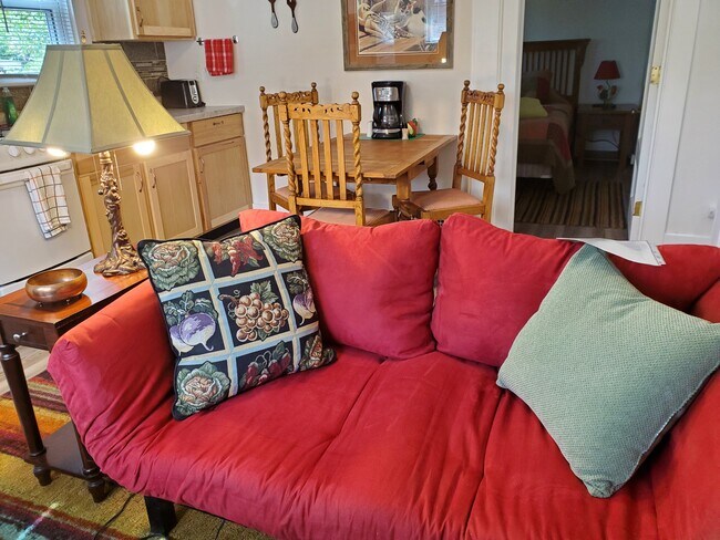 Foto del edificio - 204 E 3rd Ave