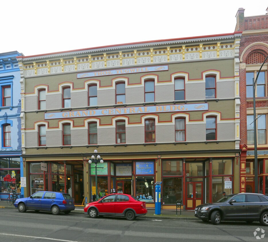 Building Photo - Grand Central Apartments