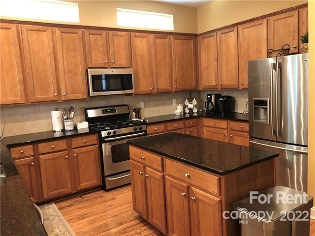 Foto del edificio - 14027 Grand Traverse Dr