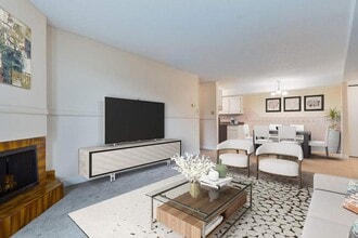 Building Photo - Chancellor Gate