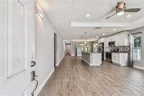 Building Photo - 2205 Quincy St S