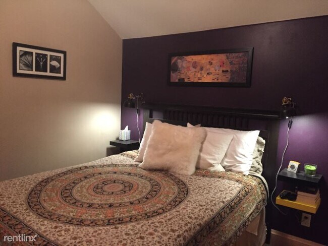 Foto del edificio - 1239 N Monaco Pkwy