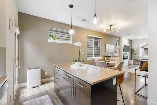 Foto del edificio - 14255 SW Burlwood Ln